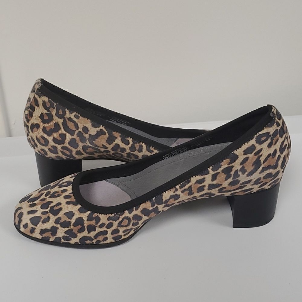 ARAVON Leopard Pumps - Size 8‎ - Picture 3 of 11